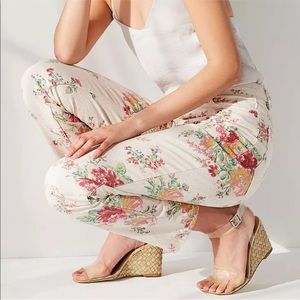 urban outfitters BDG High Rise floral Mom Jeans